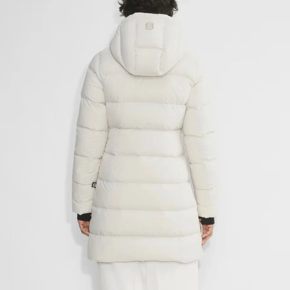 Aritzia The Super Puff™ The SuperSnug Puff™ Mid Jacket - Picture 2 of 11